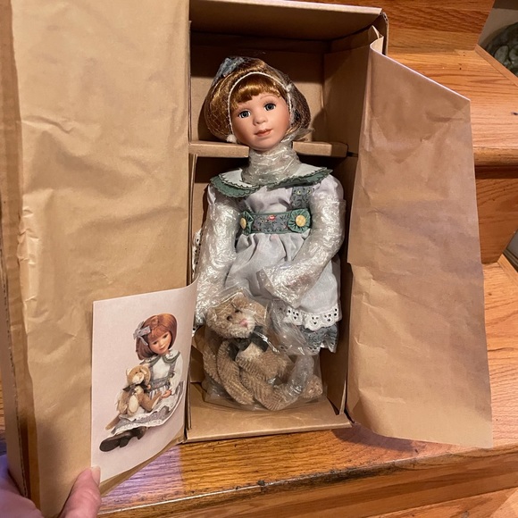 Vintage Boyds Bear My Best Friend Doll ~ Paula with Peek & Boo - Picture 1 of 8